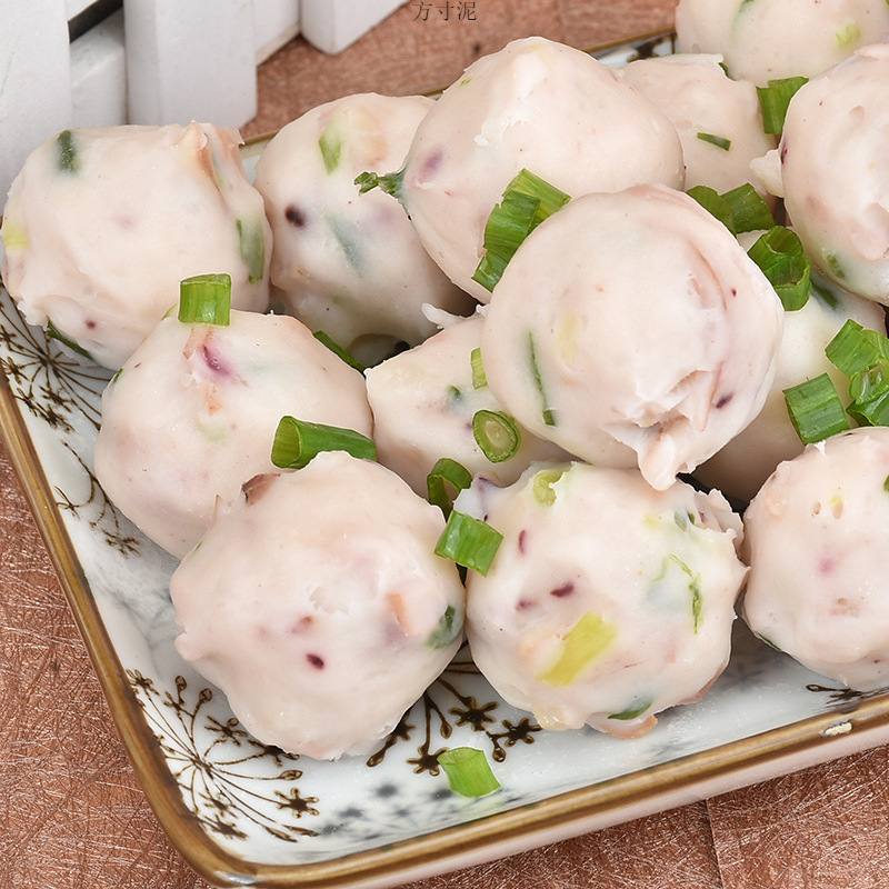 现做现卖章鱼丸八爪鱼丸冷冻鱿鱼须火锅烧烤食材手工鱼丸批发工厂