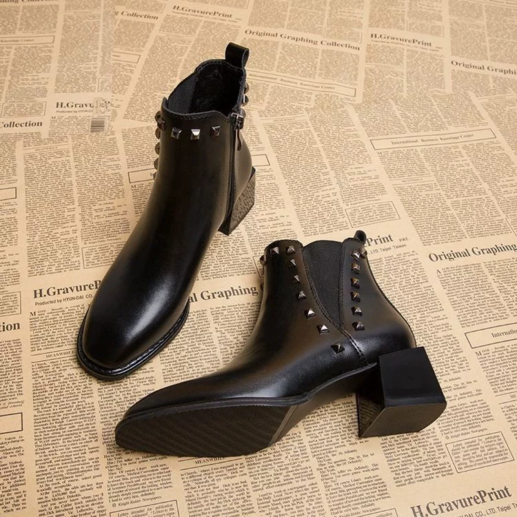 Челси сапоги женские осенние и зимние новые европейские и американские модные каблуки боковые молнии заклепки высокие каблуки черные квадратные сапоги моды женские