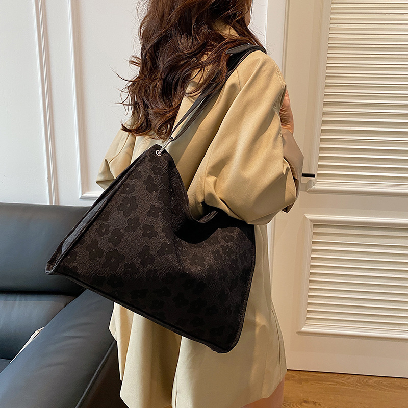 Bolsa de transporte de gran capacidad para mujeres 2024 primavera nueva bolsa de lona de hombro portátil bolso de brazo