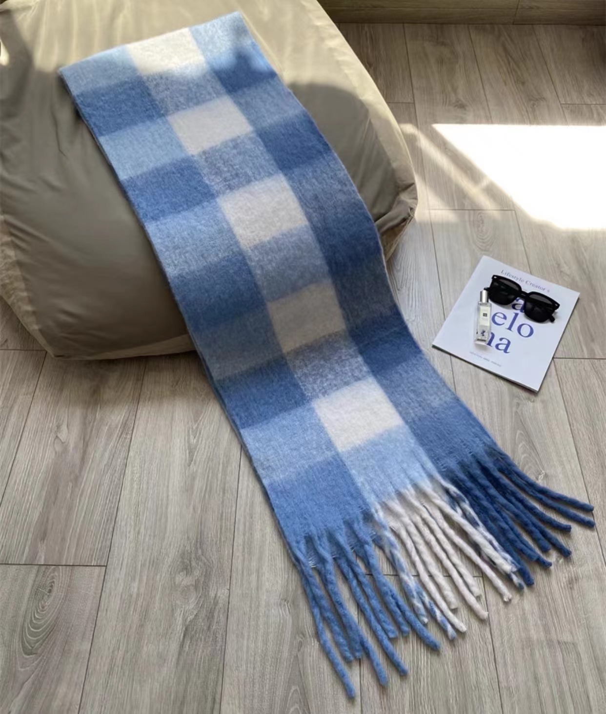 Otoño e invierno nuevo europeo y americano AC Plaid bufanda mujer moda contraste color cálido pareja estudiante bufanda engrosada chal