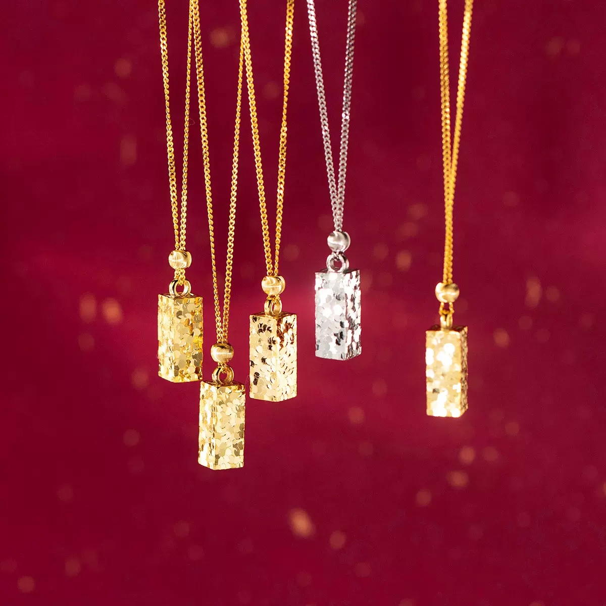 S925银精致四方来财碎碎冰项链小金条吊坠毛衣链金店同款Y02657