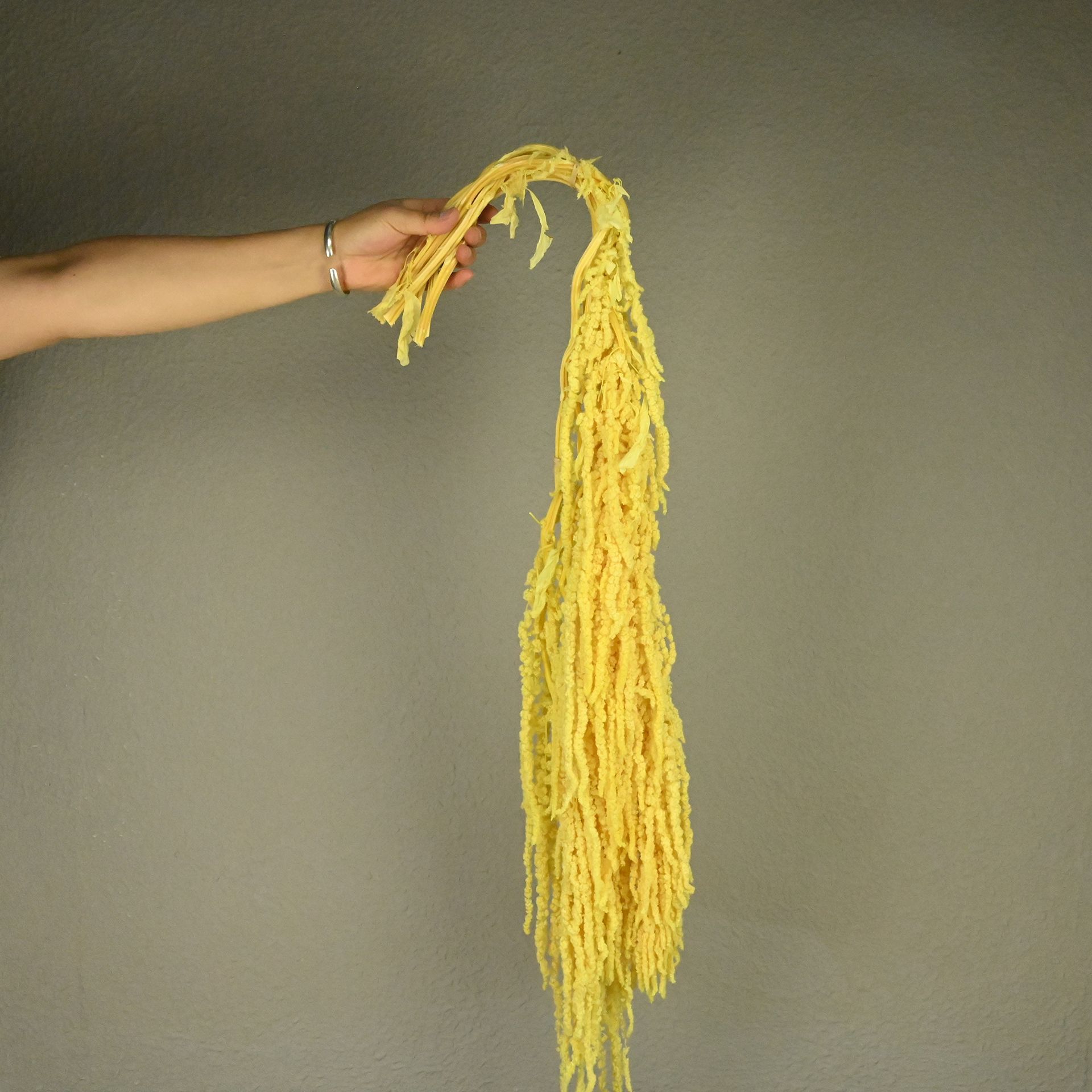 Flores fantasmas colgantes de arroz flor inmortal Juliet Amantes lágrimas colgantes de flores de decoración de bodas flores verdaderas