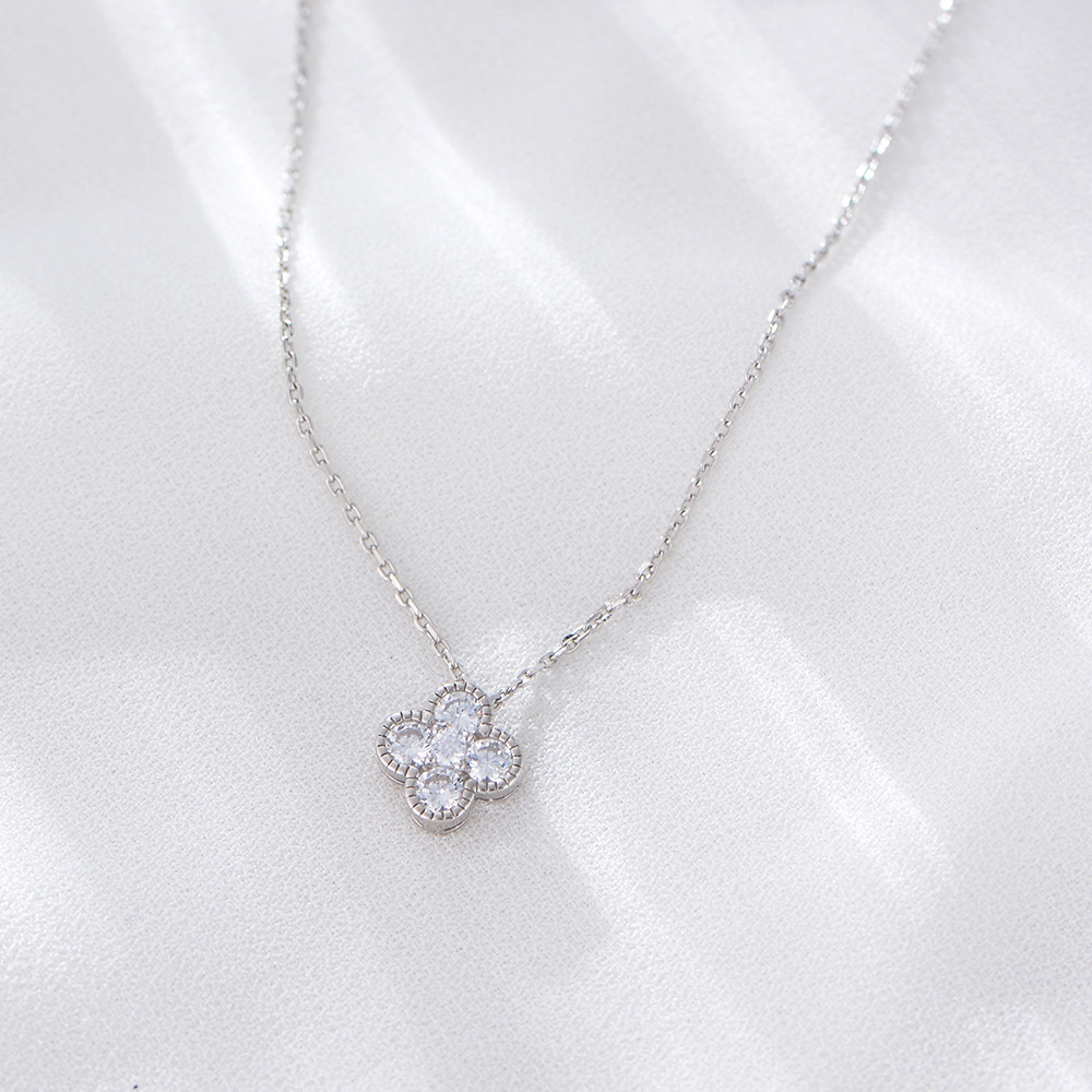Fashion Four Leaf Clover Sterling Silver Inlay Zircon Pendant Necklace 1 Piece
