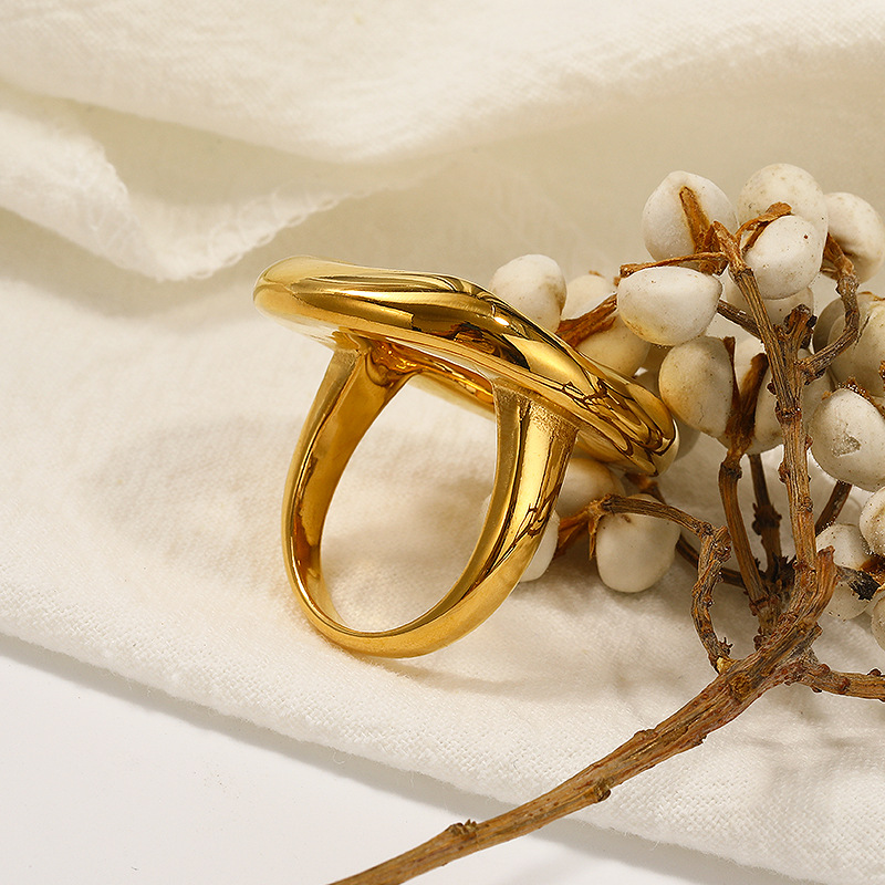 Women's Gender Real Gold Plated Geometric Solid Color 304 Stainless Steel Vintage Style Waterproof Non Tarnish Rings