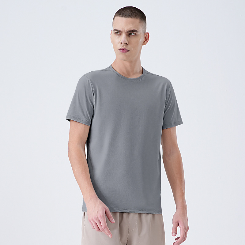 Europa y los Estados Unidos transfronterizos hombres corren frío camiseta de mangas cortas para hombres verano 2025 nuevo deporte al aire libre camiseta de cuello redondo