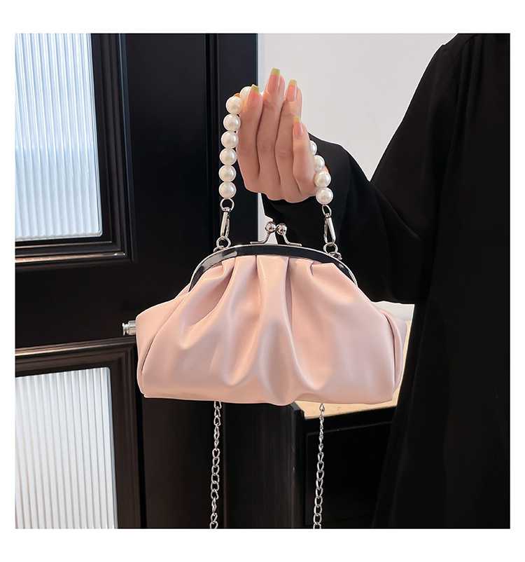 Women's Pu Leather Solid Color Elegant Streetwear Dumpling Shape Clasp Frame Shoulder Bag display picture 14