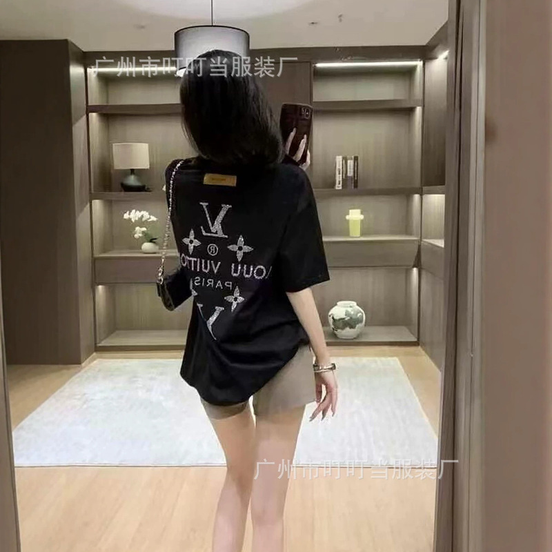 High-Quality L Brand Short-Sleeve T-Shirt with New Letter Print and Rhinestone Decoration on Front and Back, Unisex, Small Neckline High-Quality L Brand Short-Sleeve T-Shirt with New Letter Print and Rhinestone Decoration on Front and Back, Unisex, Small Neckline