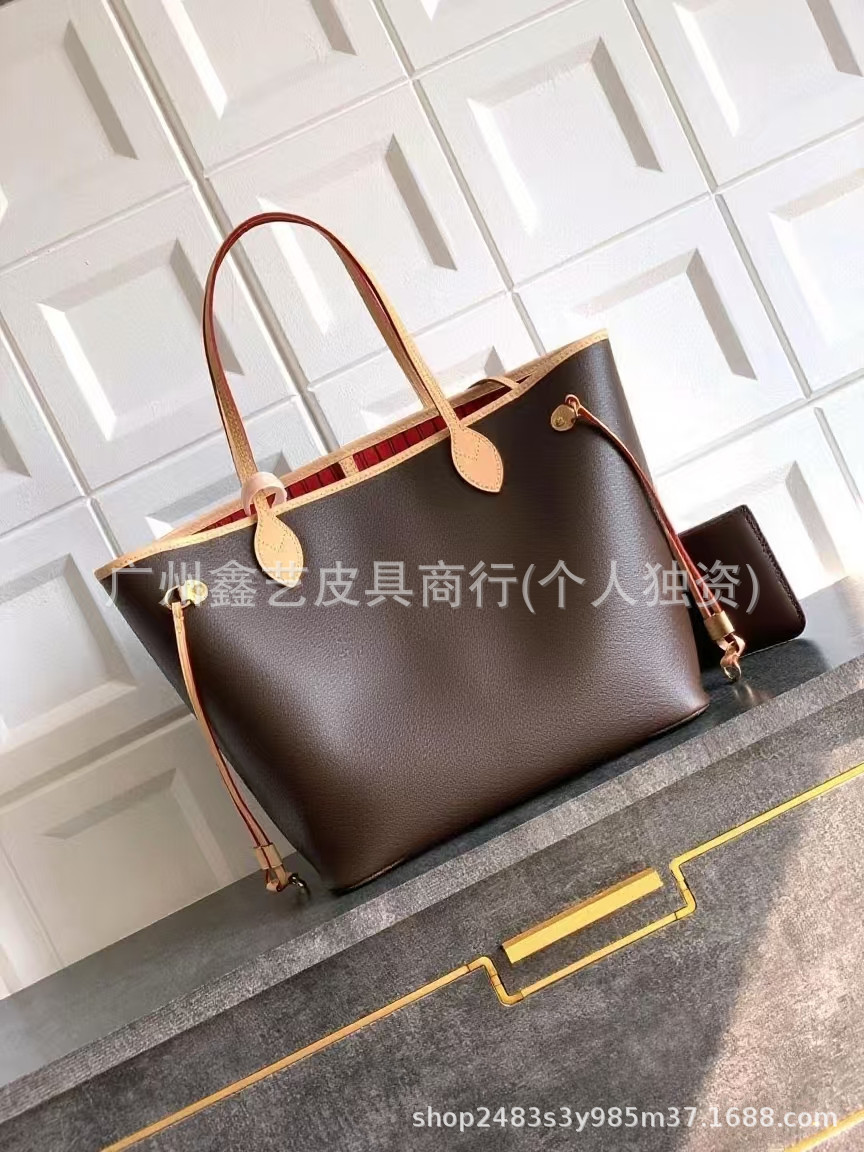 쇼핑백 모노그램 레드 32cm
