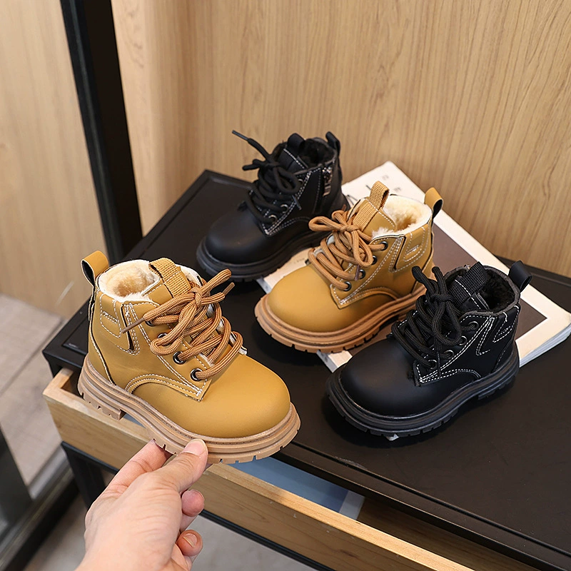 Зима 2023, новые детские теплые ботинки в британском стиле, ботинки из утолщенной кожи для девочек, нескользящие хлопковые сапоги на флисовой подкладке для мальчиков