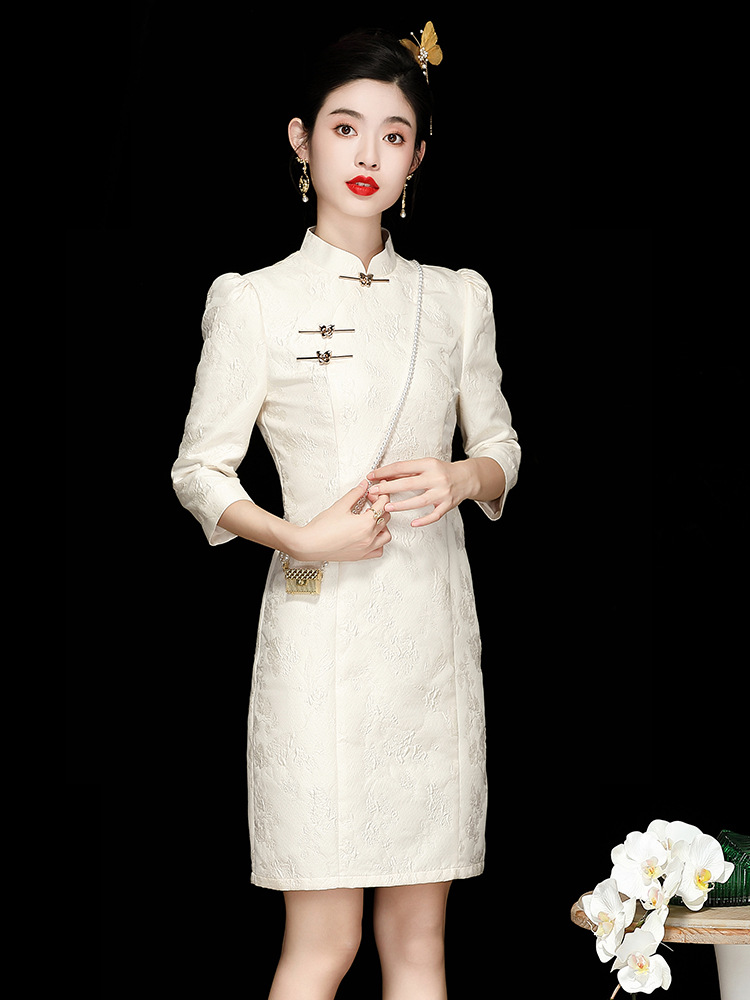 Spring lightweight short cheongsam