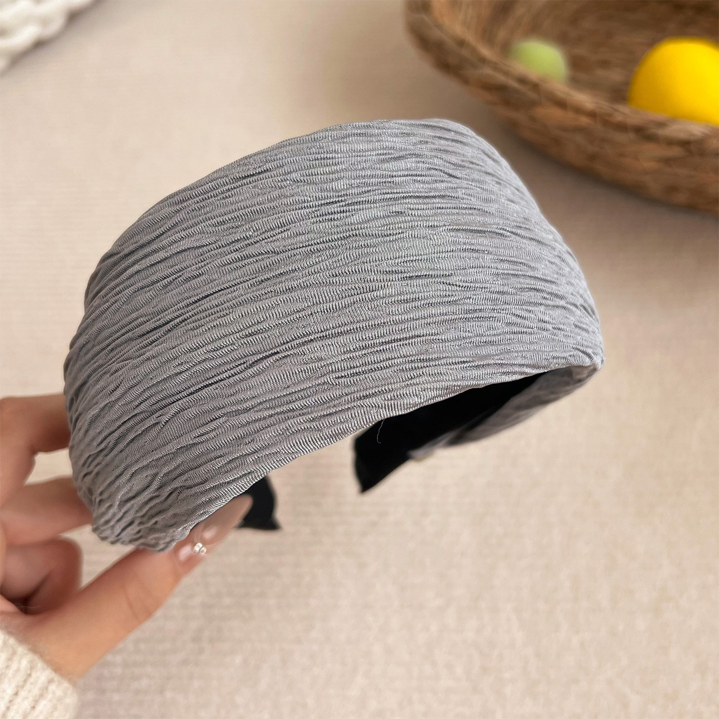 Blue-gray wide-brimmed pleated striped headband