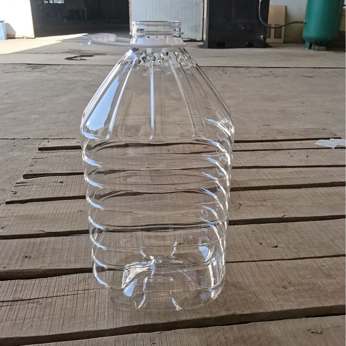 源头工厂10升塑料油桶10L15L20L油桶瓶胚20斤装塑料瓶10升20L油瓶