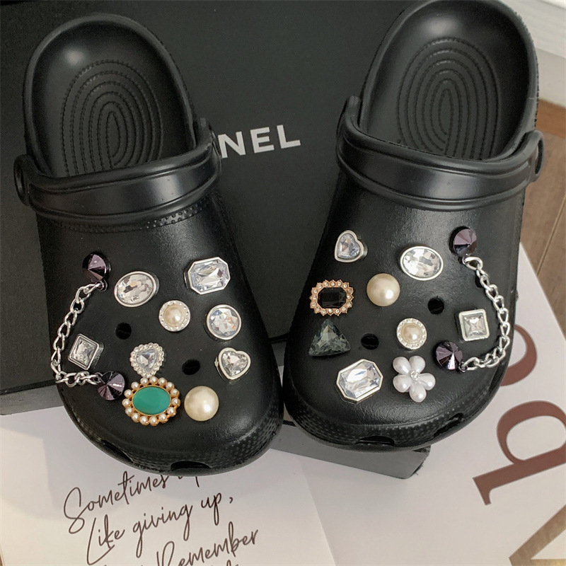 Retro-Style Gemstone-Drilled Clogs for Women's Outer Wear Eva Flats-Soled Casual High-Bottom Beach Half-Flop Toe Sandals