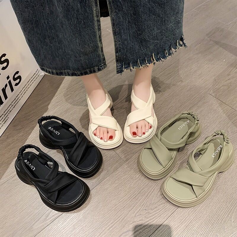 Sandalias de cuero suave para mujeres 2023 verano nuevo muffin con suela gruesa zapatos de playa pequeños zapatos de alta calidad zapatos romanos
