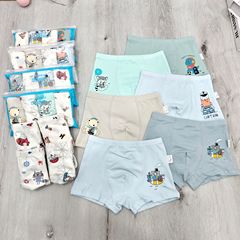 4つの袋のプリントの男の子の平角のズボンの通気の穴の純綿の下着の小さい中の大きい子供の快適な通気の学生