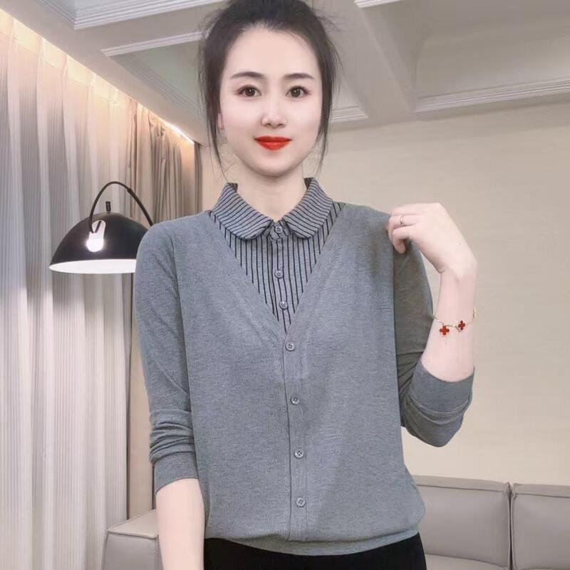 A generation of live explosions stitching shirt collar fake two T-shirt fashion age-reducing Joker loose slim coat