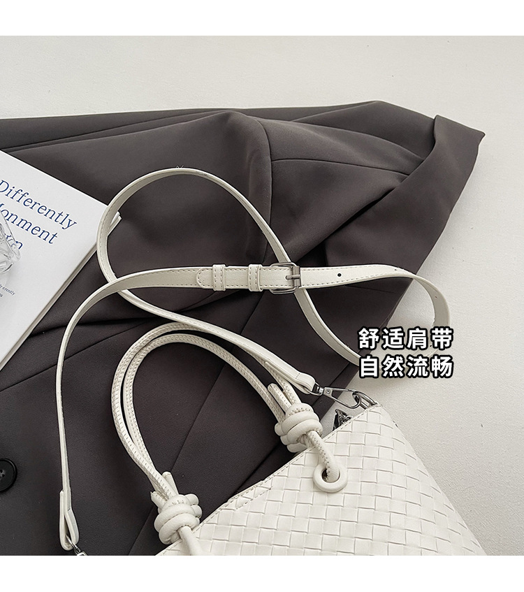 A simple and elegant bucket bag for women, a Korean-style single-shoulder bag for commuting to work in 2025, a new trendy and fashionable crossbody bag undefined