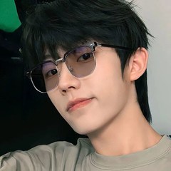 Stylish, tech-savvy men can opt for adjustable tinting myopia glasses—sophisticated half-frame clear lenses with UV protection, perfect for a cool, edgy look.