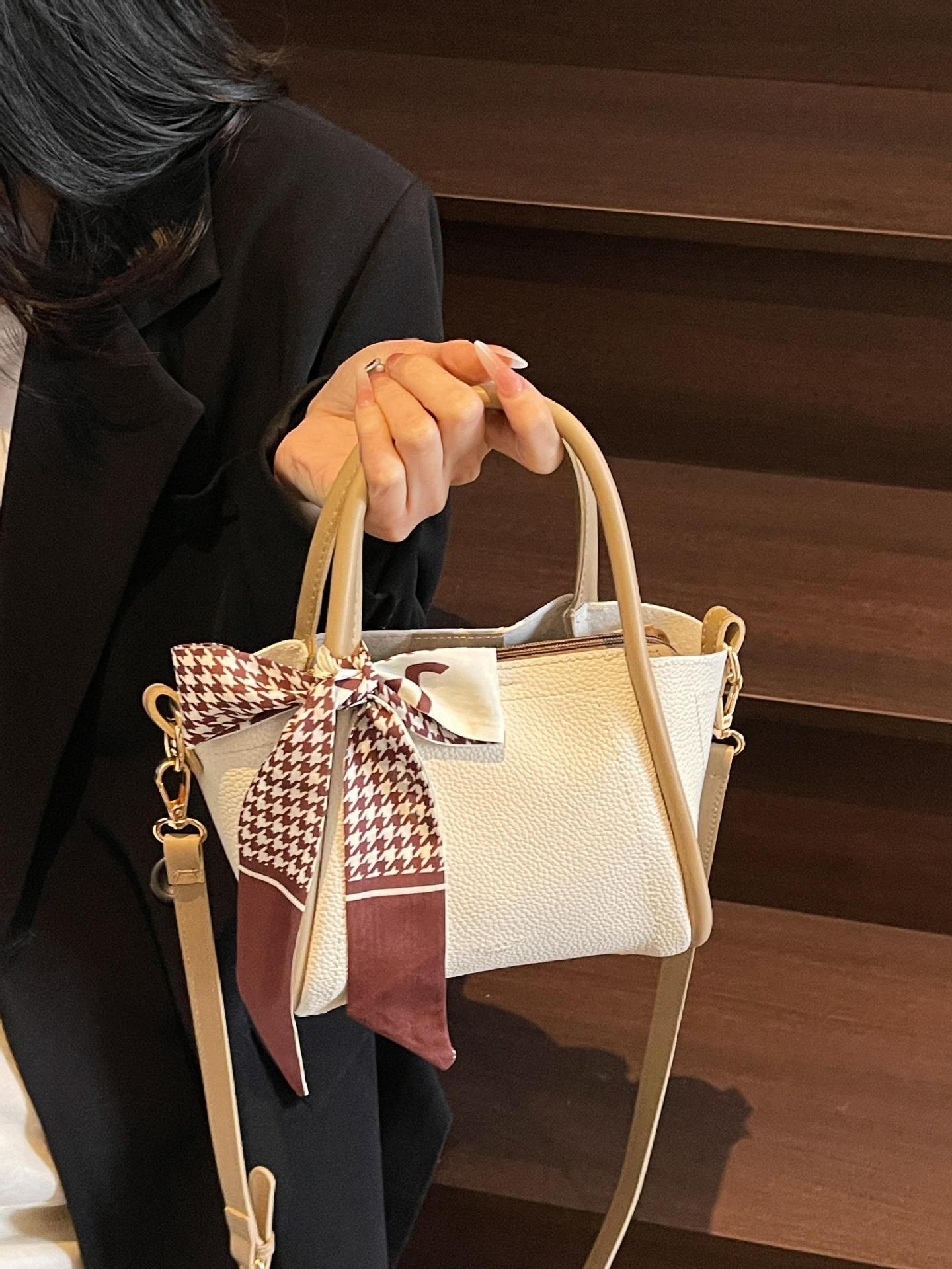 Nuevos productos transfronterizos más vendidos Bolso de cubo de mano para mujer 2025 Bolso de hombro popular salvaje Bolso femenino de canasta de verduras simple casual