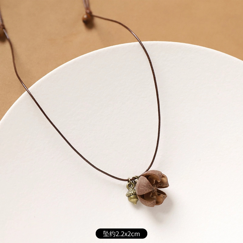 24-plant necklace (brown smile)