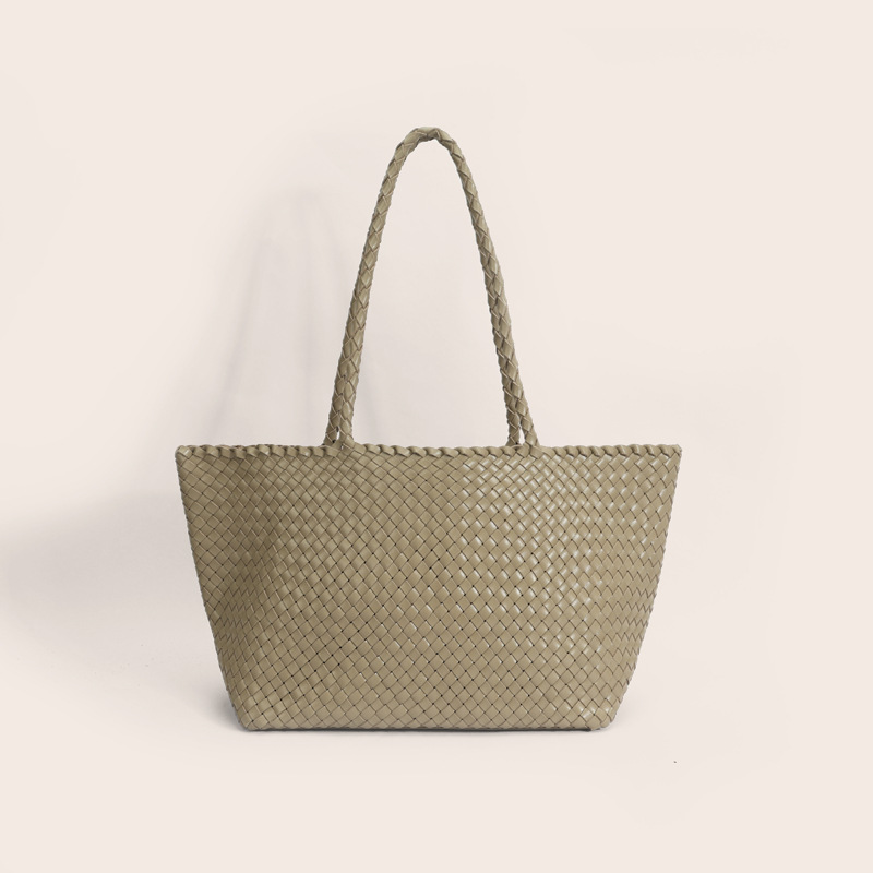 2025 New Genuine Leather Large Capacity Tote Bag For Women Hand-Woven Shoulder Bucket Bag For Travel Vacation And Commuting - Thumbnail 8