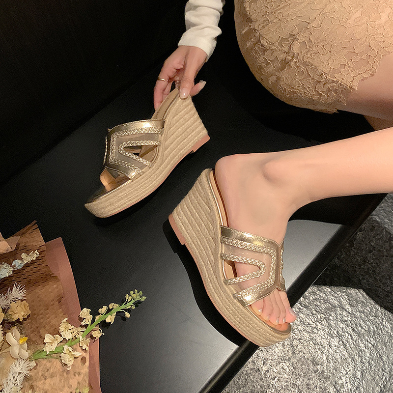 Sandal cao gót nữ hở mũi đế xuồng 9 cm, phong cách boho đan rơm — màu vàng, màu trắng ngà