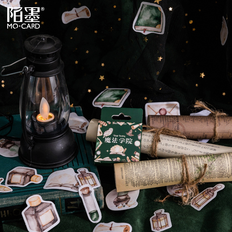 En stock Mo pegatinas en caja de magia Serie DE LA Universidad retro diario material de sellado decorativo pegatinas pequeñas