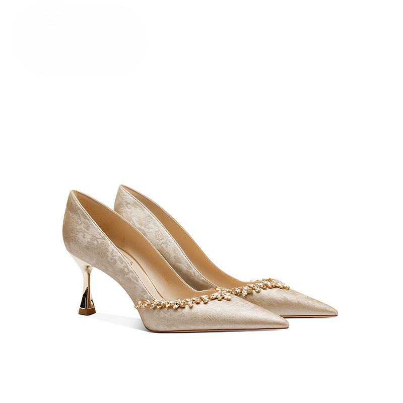 Fashionable New Chinese-Style Wedding Shoes for Women, 2026 New Model, High-Heeled Shoes for the Mother-In-Law, Bride's Toast Shoes, Comfortable and Not Tiring on the Feet