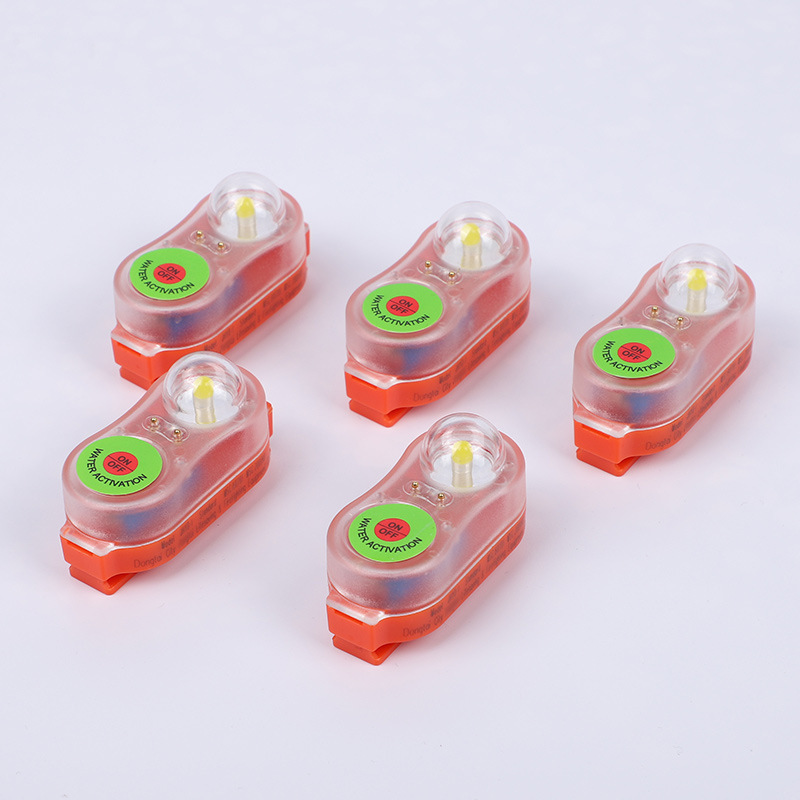 Portable Positioning Emergency Self-Bright Floating Light Marine Floating Self-Bright Life Jackets Light Dry Battery Self-Bright Light Portable Positioning Emergency Self-Bright Floating Light Marine Floating Self-Bright Life Jackets Light Dry Battery Self-Bright Light