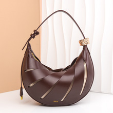 单肩包女2025新款小众月牙包时尚百搭设计感包包女通勤腋下单肩包