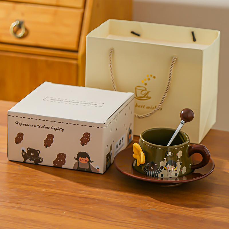 Tazas de café muy bonitas retro relieve mariposa taza de latte taza de café conjunto de platos para las chicas regalos