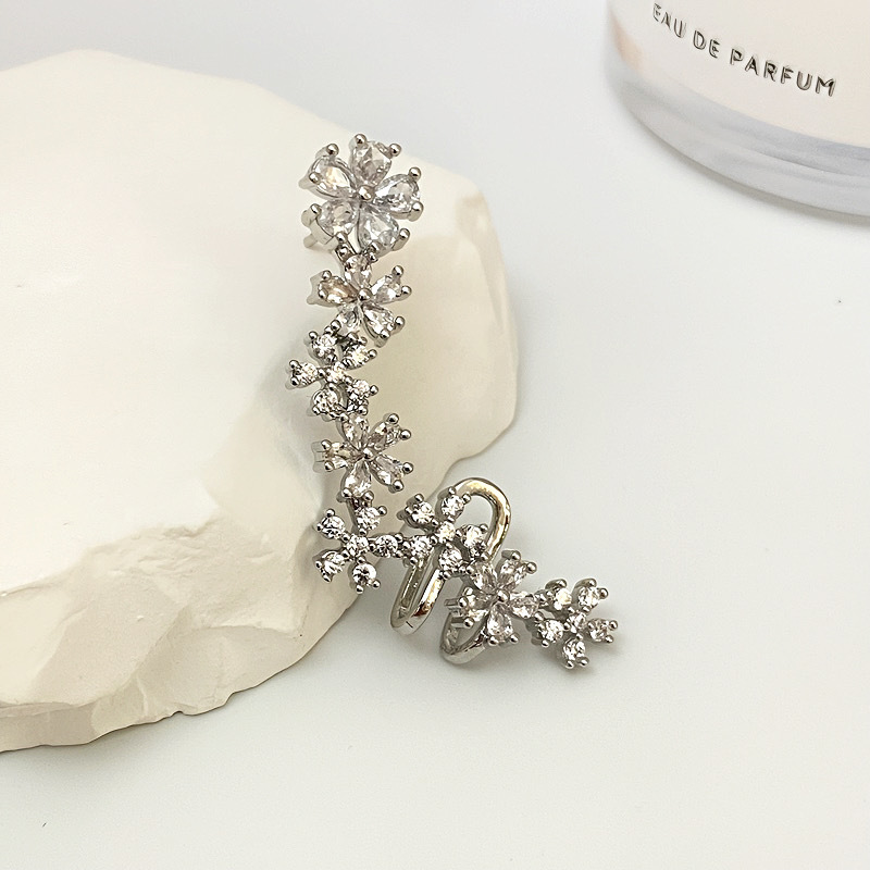 7g Weight Zircon Inlay Material Ear Cuffs Classification 1 Piece Quantity Holiday Occasion Copper Material Flower Pattern Spring&Summer Season Women's Gender Inlay Design Vacation, Classic Style Style 1 Piece Vacation Classic Style Flower Inlay Copper Zircon Ear Cuffs 17
