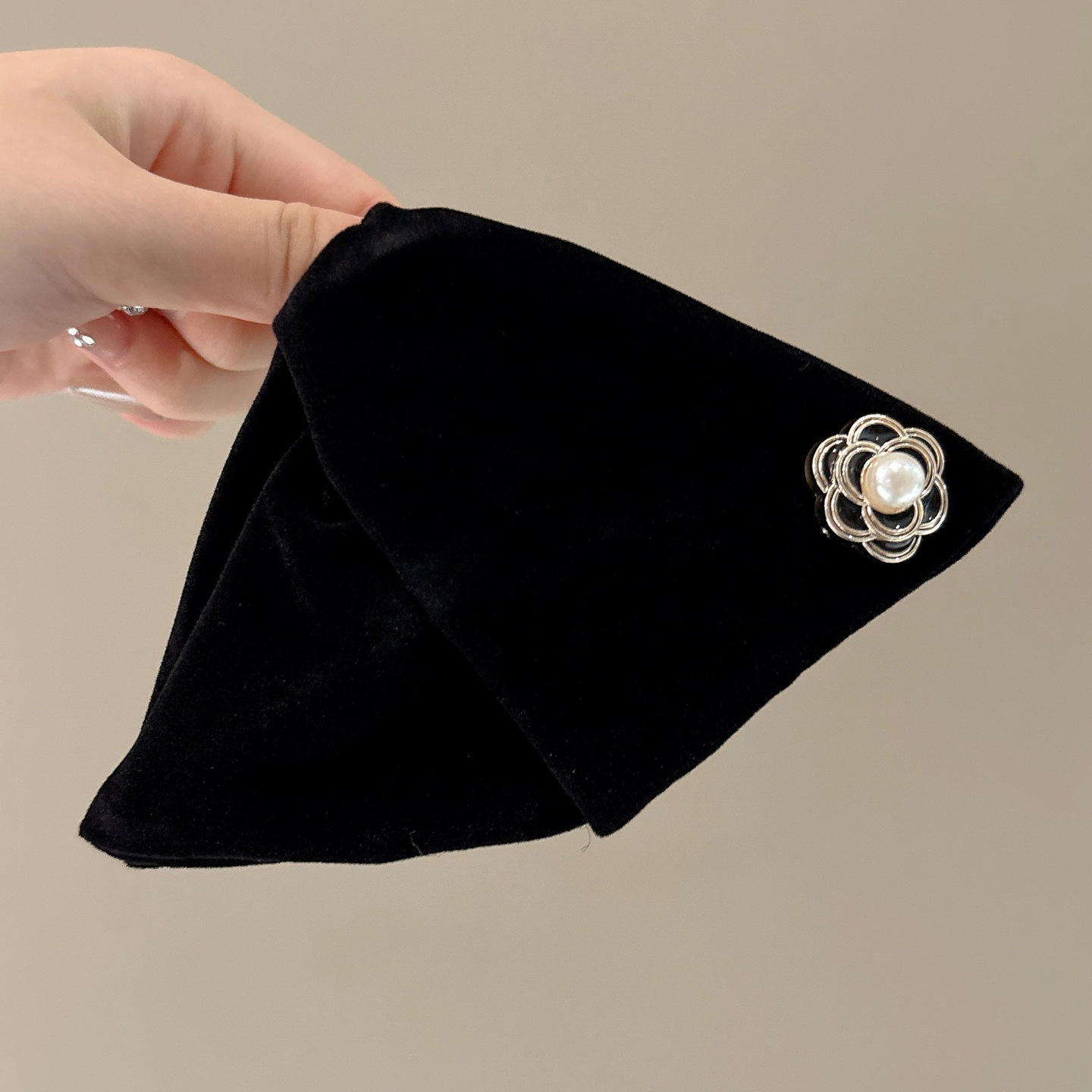 Elegante retrógrado leopardo triángulo clip de agarre mujer 2025 nuevo clip de cabello de cabeza de tiburón clip de cabello adornamiento para el cabello