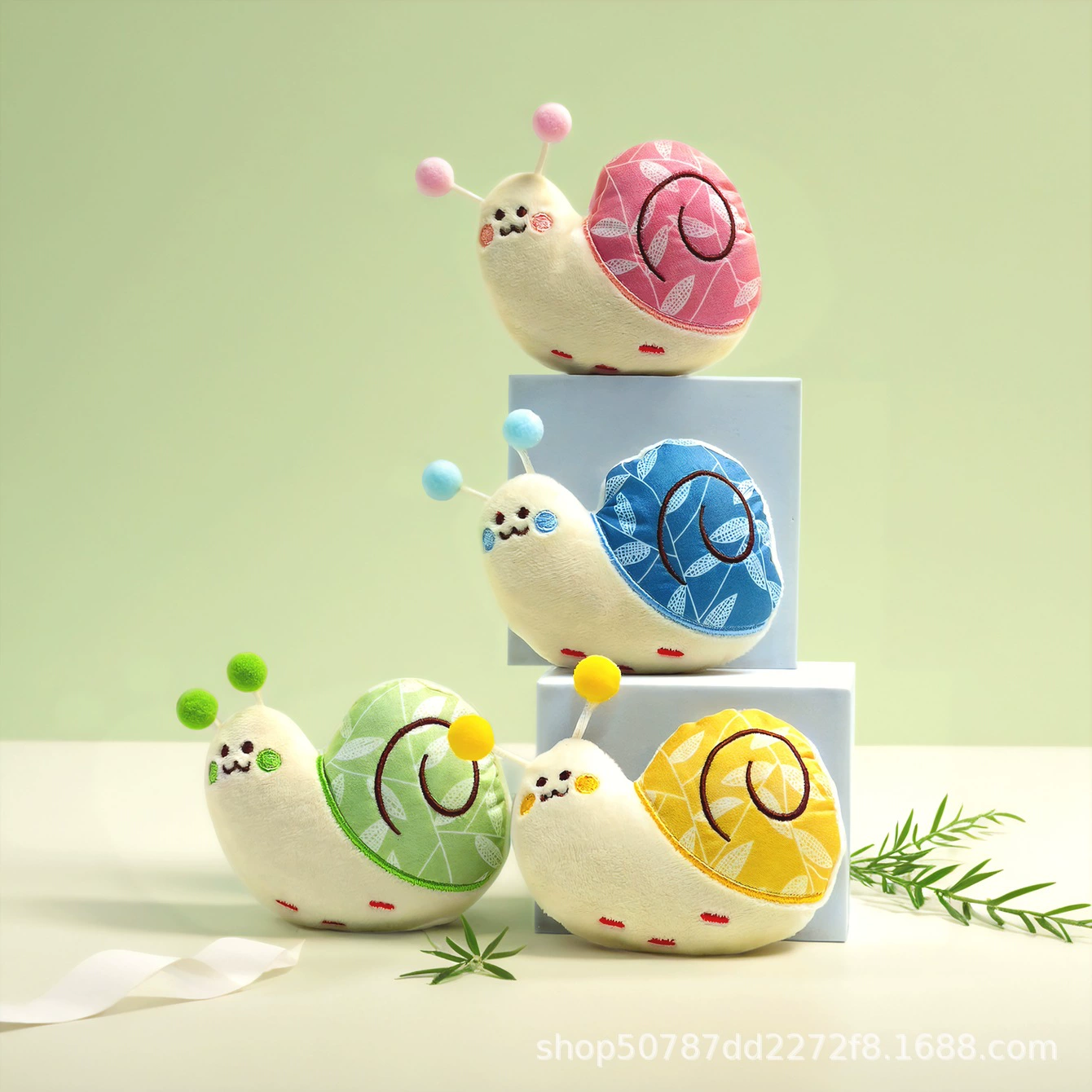 Новый трансграничный продукт, милая игрушка в форме улитки, снятие скуки для собак, интерактивное прорезывание зубов и чистка зубов, плюшевая игрушка для домашних животных для самостоятельного удовольствия.