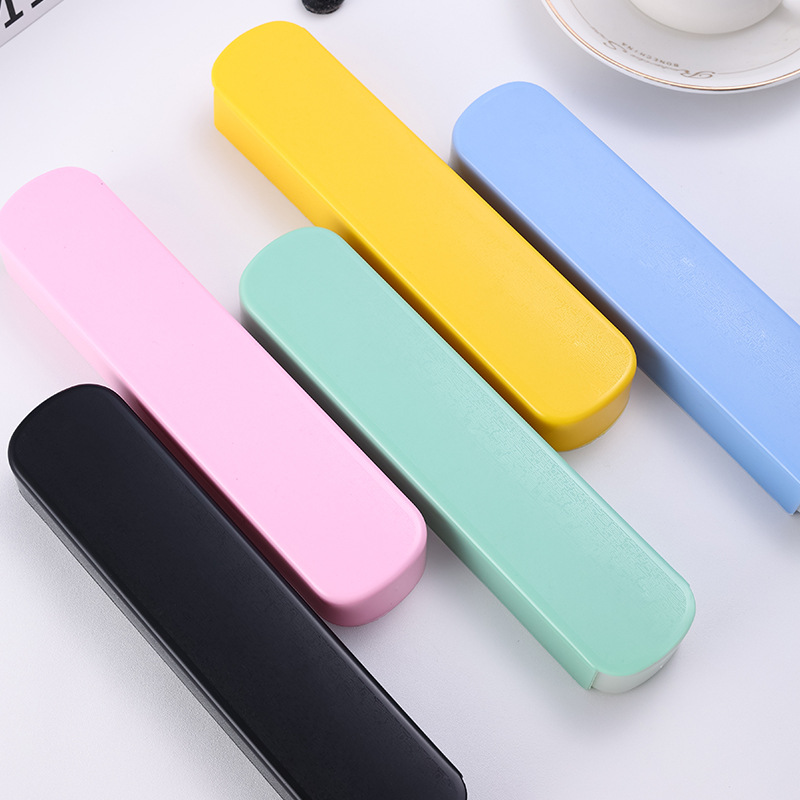 Juego de vajilla de acero inoxidable cuchillo, tenedor y cuchara vajilla portátil de tres piezas caja de regalo al aire libre vajilla de una pieza conjunto de cuatro piezas