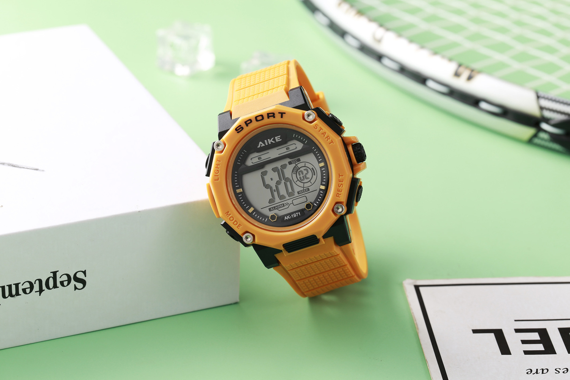 Reloj electrónico de despertador para estudiantes varones nuevo reloj electrónico de deportes impermeable multifuncional para adolescentes de secundaria y secundaria