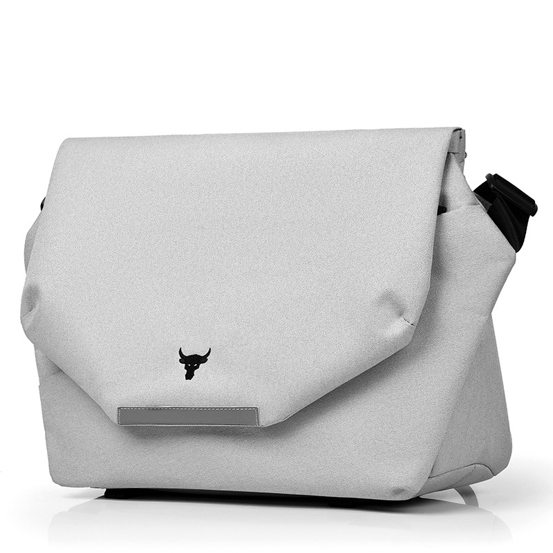 大容量學(xué)生書包潮牌郵差電腦包2022新款機(jī)能斜挎包男單肩騎行包