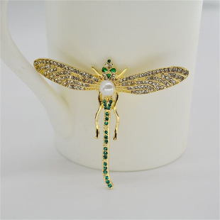 Dragonfly brooch Diamond Pearl Museum replica temperament alloy women's accessories Qingdao Yinji manufacturer