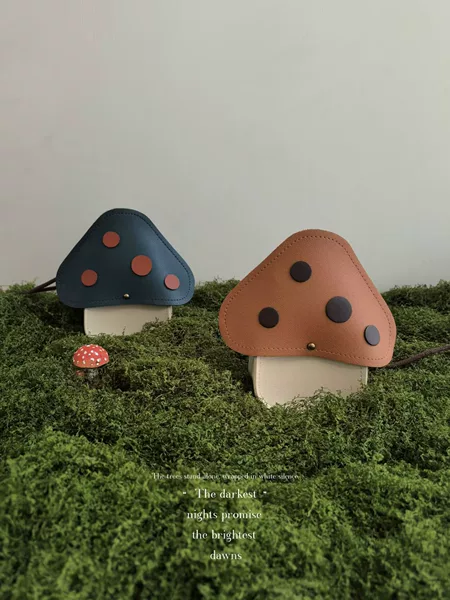 In-Stock Original New Design Pu Leather Children's Mushroom-Shaped Small Crossbody Bag, Unisex Baby Photography Prop Small Bag