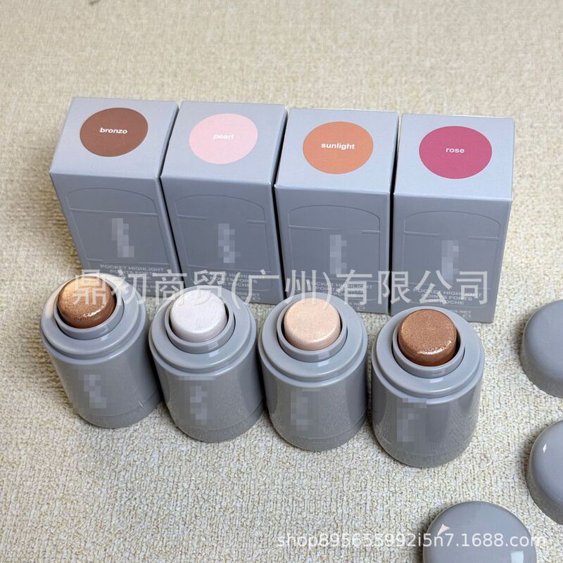 In-Stock Hailey Highlighter Stick Shimmering Fine Glitter Glossy Cheekbone and Cheek Highlighter Rose/Pearl In-Stock Hailey Highlighter Stick Shimmering Fine Glitter Glossy Cheekbone and Cheek Highlighter Rose/Pearl