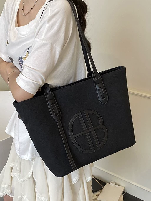 Capacious underarm bag, one-shoulder bag, western style