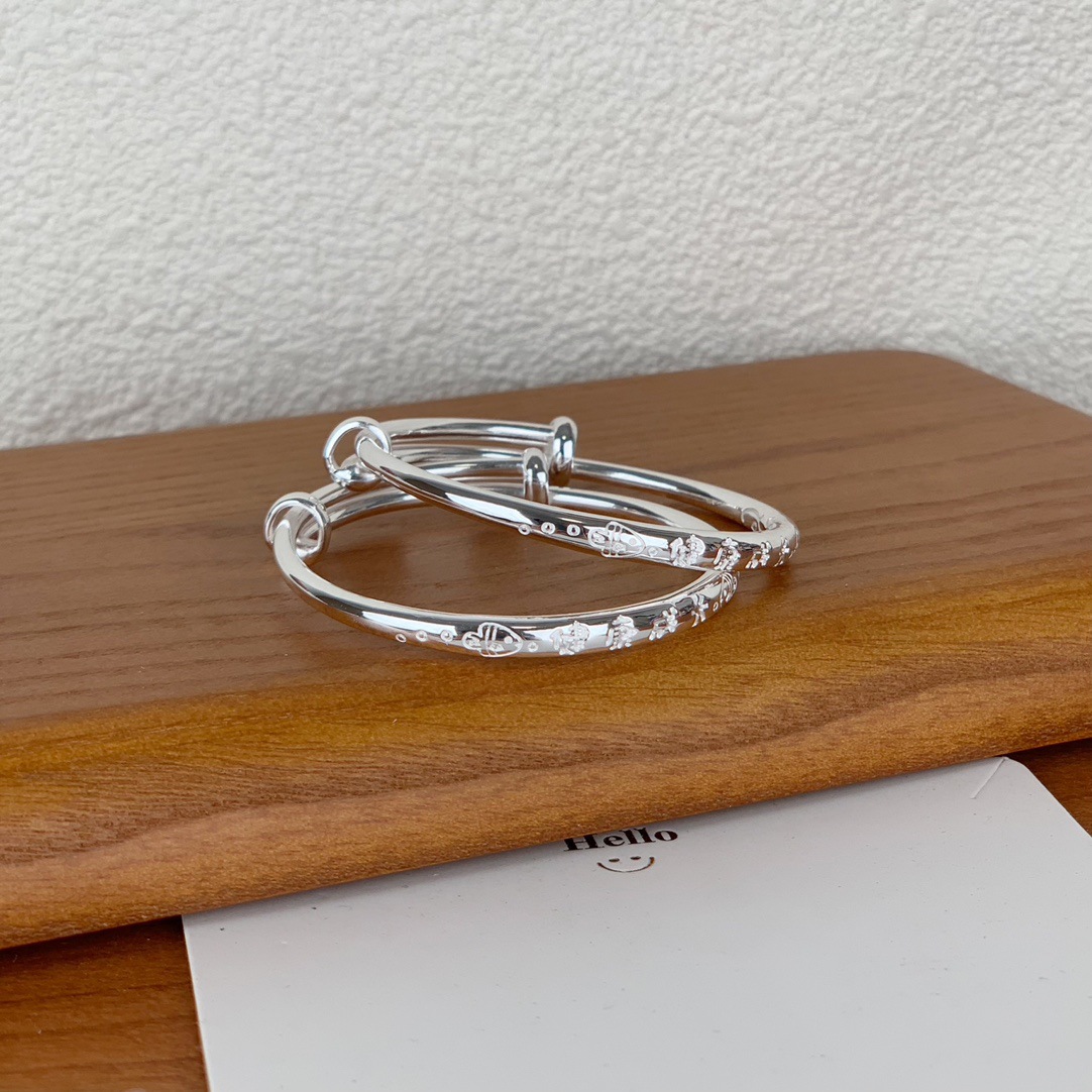 Дет bracelets?