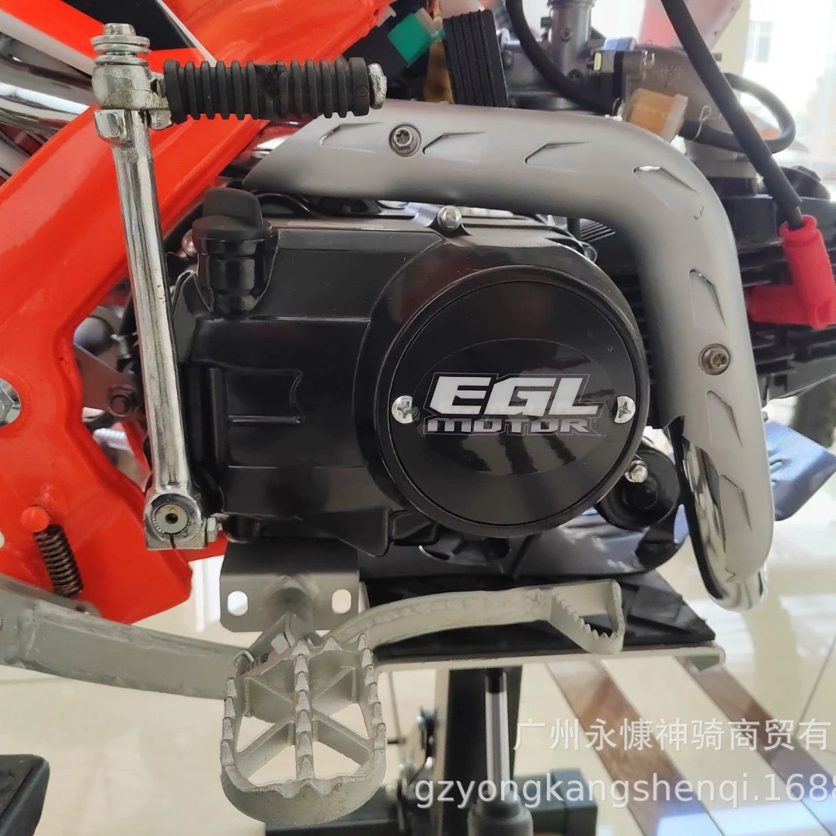 24 EXP150CC четырёхтактный одноцилиндровый мотор, маслоохлаждение, дисковый тормоз, высота 830 мм, дорожка 370 увеселительная муфта