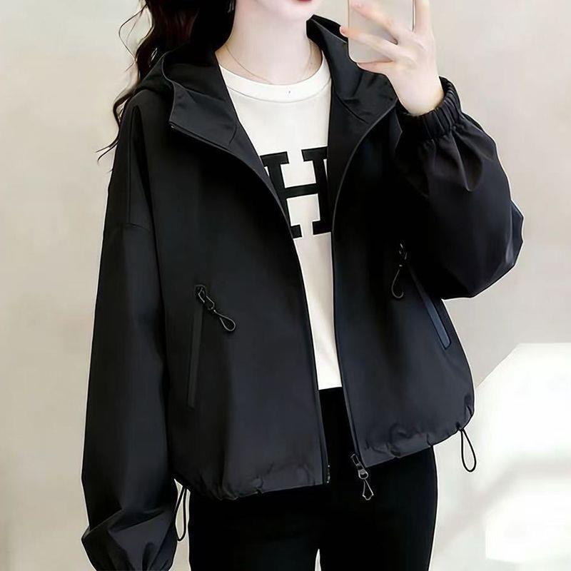 Spring solid color hooded windbreaker, new style, simple, casual, versatile short jacket, petite, Instagram-worthy coat, 2026