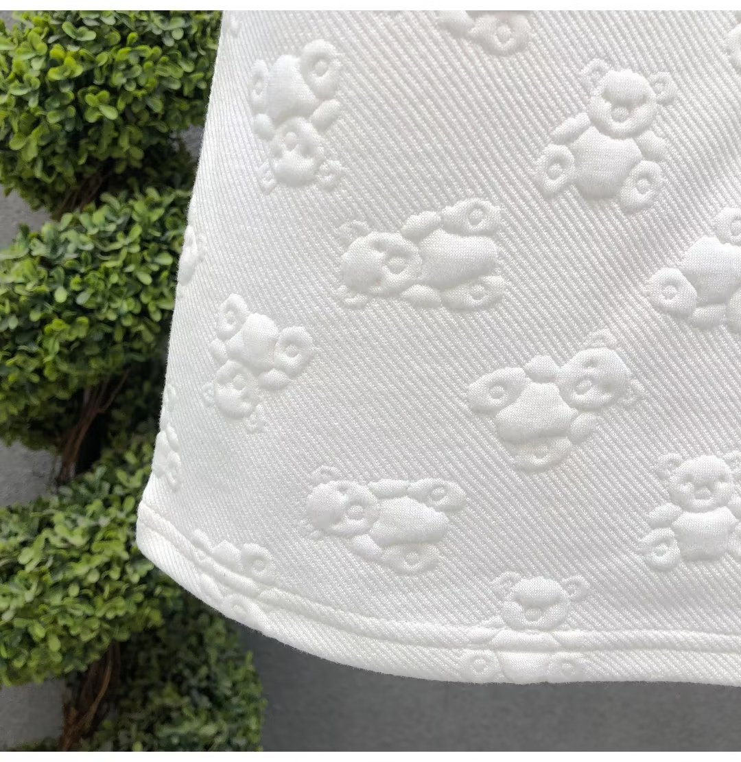 Camiseta masculina de manga curta com bordado de urso de alta qualidade, gola redonda, tendência de desenho animado -- rosto do Tiktok para impressão_voghion.com