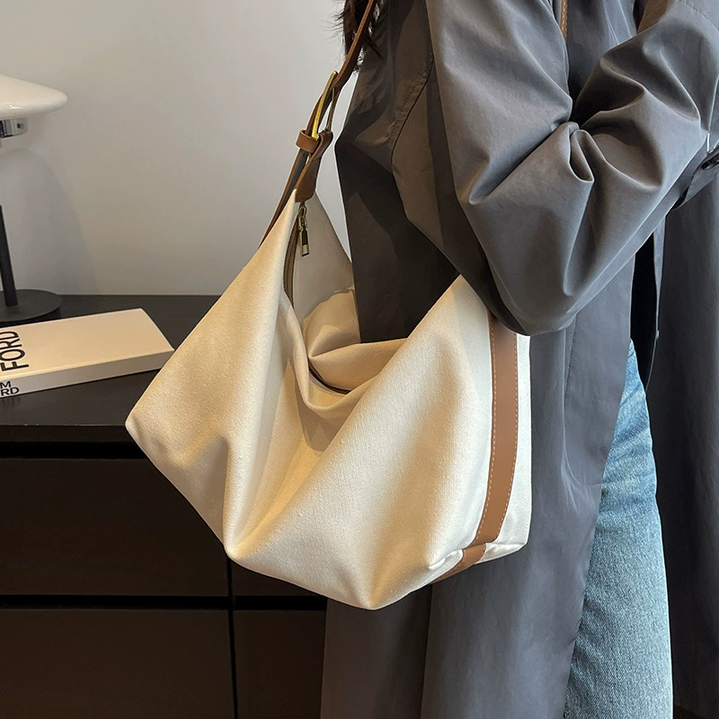 Summer capacious shoulder bag, one-shoulder bag, oxford cloth, 2023 collection