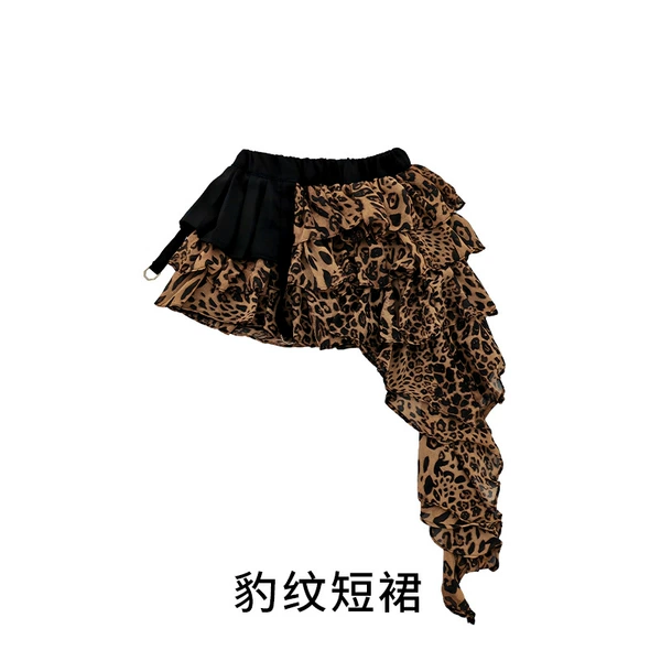 Leopard skirt