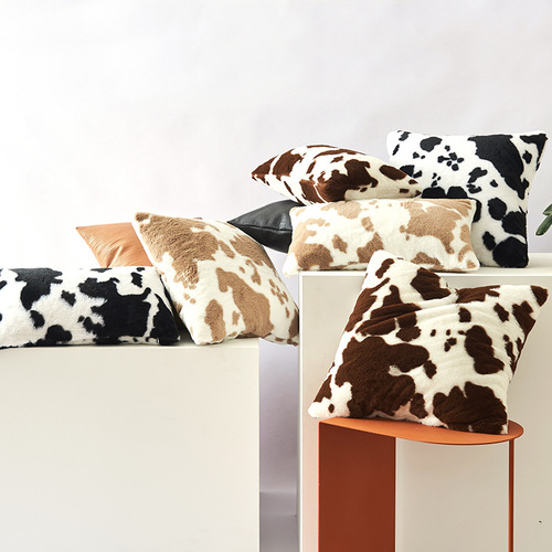 Xuai's new cow flower plush design double-sided pillow cover is a drop-shipping home sofa cushion cover without core.