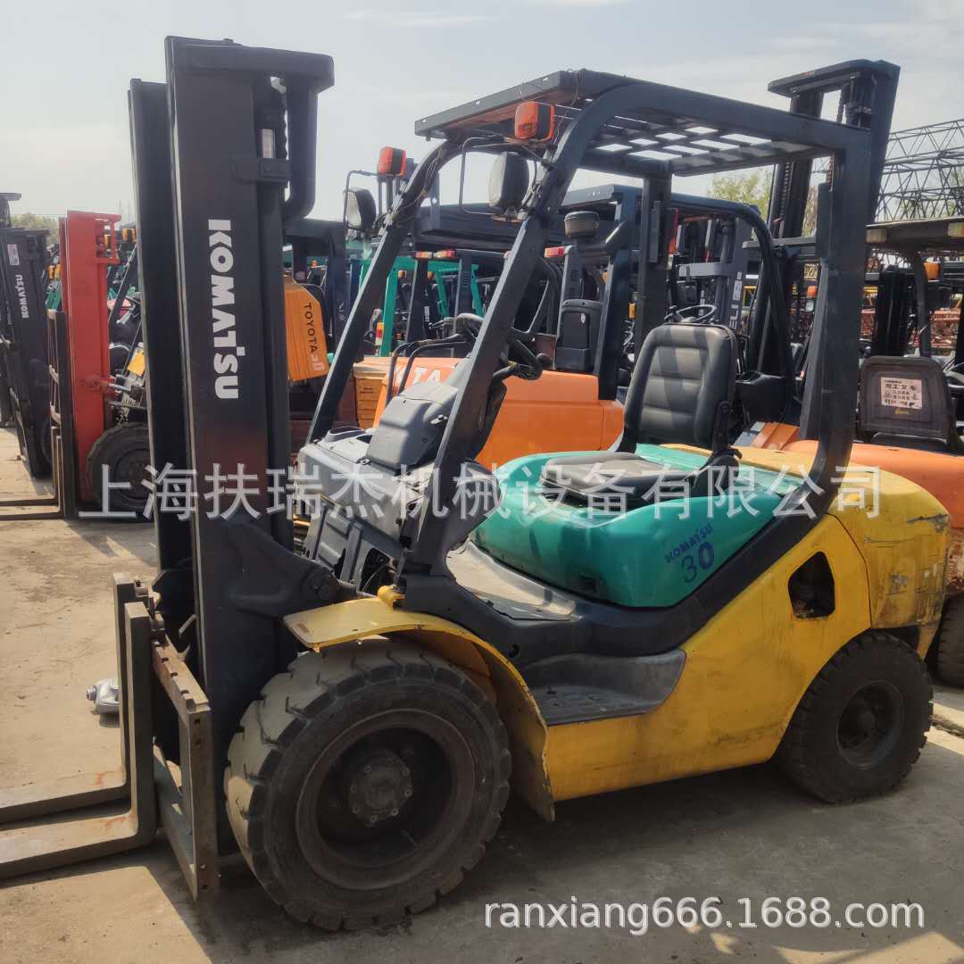 小松3吨二手叉车 标准配置 实心胎