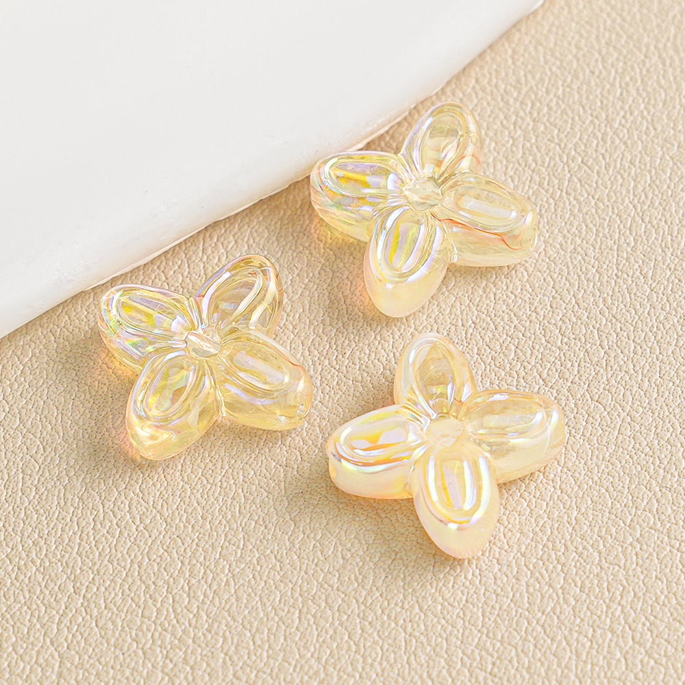 Cadena para teléfono móvil con cuentas de trébol de cuatro hojas transparente Heidi Cloud, cuentas sueltas para pulseras DIY, accesorios, piezas pequeñas, lote suelto de ABS